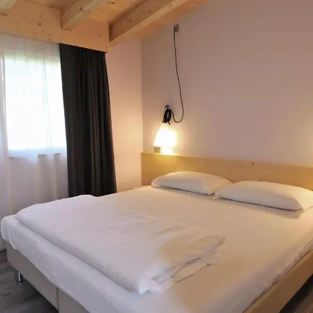Rezort Di *